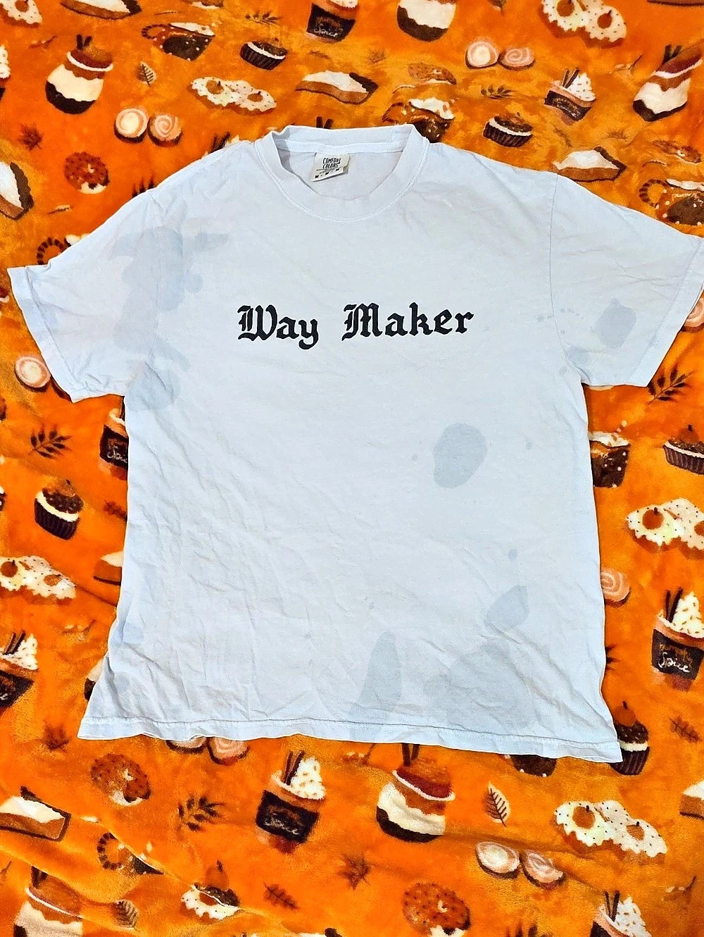 Waymaker Christian Graphic Tee in White Size Medium - STAINED!